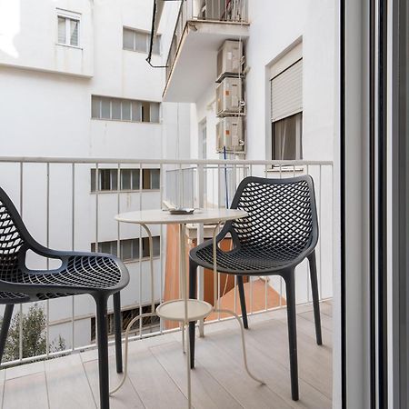Stunning Cozy Apartment In Athènes Extérieur photo