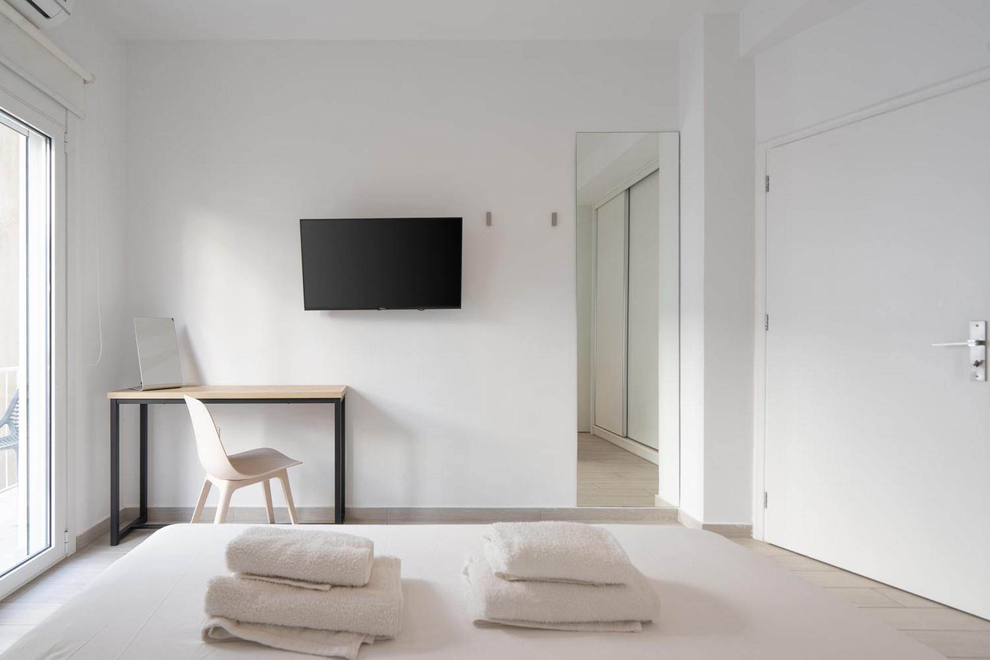 Stunning Cozy Apartment In Athènes Extérieur photo